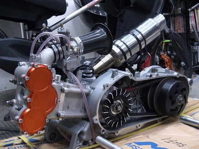 Тюнингованный двигатель скутера фото