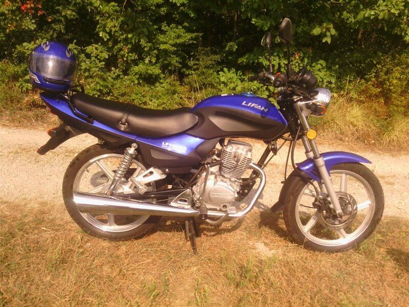 Синий мотоцикл lifan lf150 13