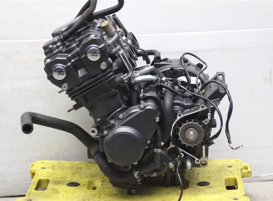 Двигатель Honda cb400 фото