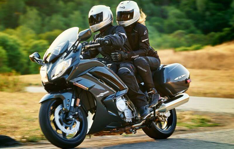 Yamaha FJR1300 - мотоцикл для дальних поездок